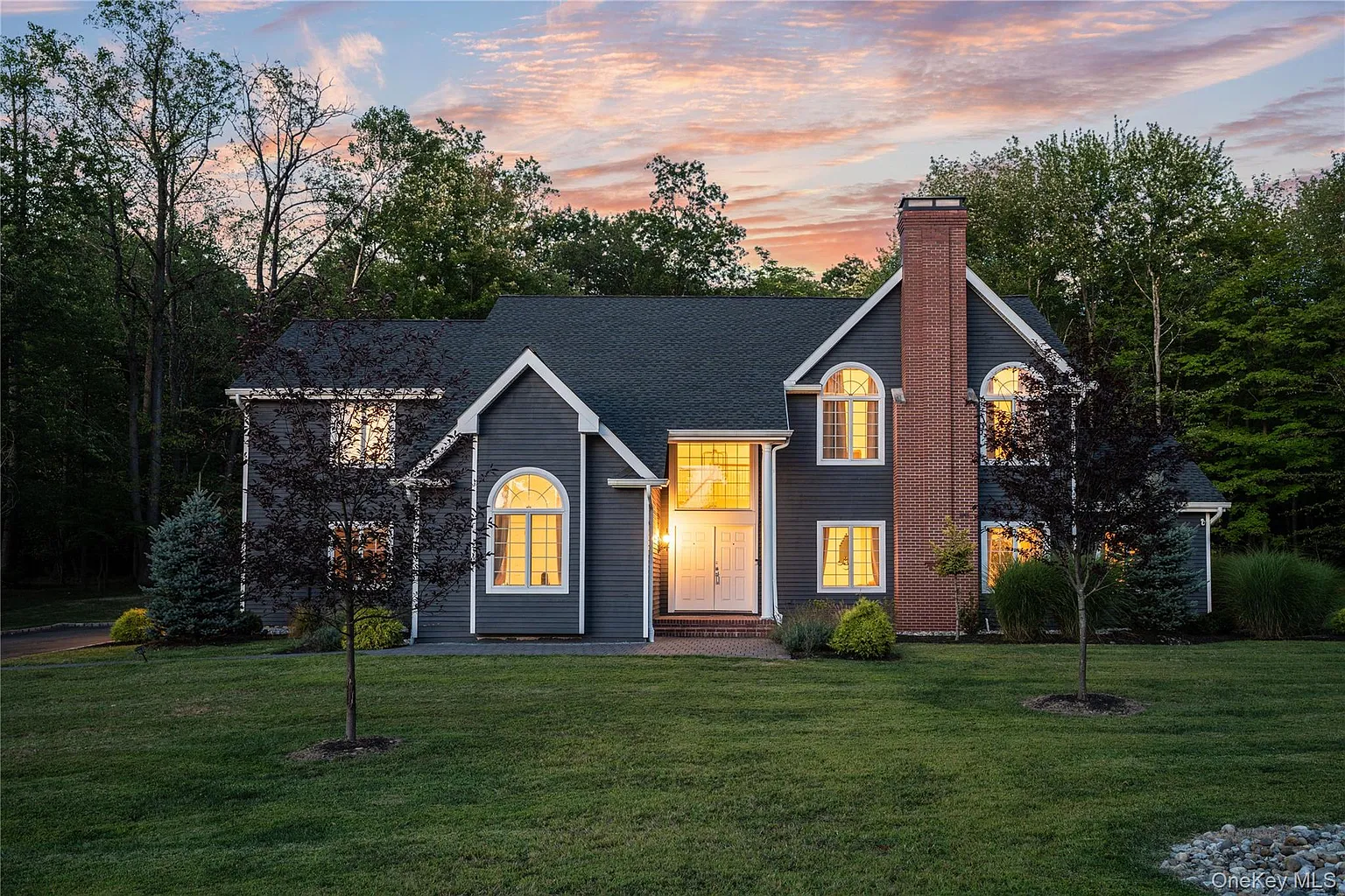 27 Valenza Lane photo 1