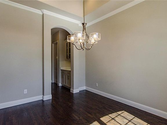 5th image of 6516 Elderberry Way