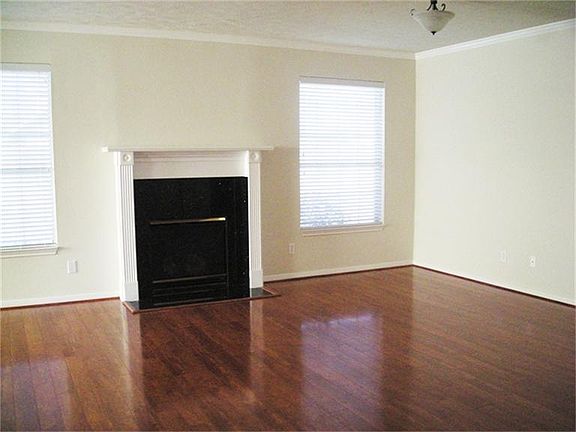 4th image of 3616 Madison Dr