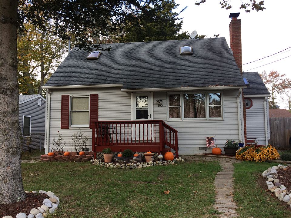 2nd image of 105 Polonia Way