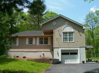 110 Forest Glen Rd, Shawangunk, NY 12566