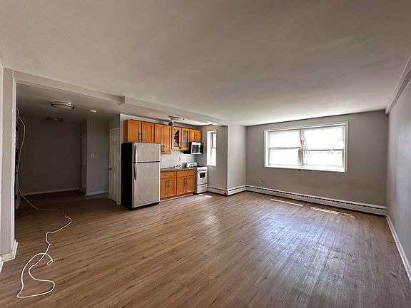 5th image of 2465 Kennedy Blvd #2F