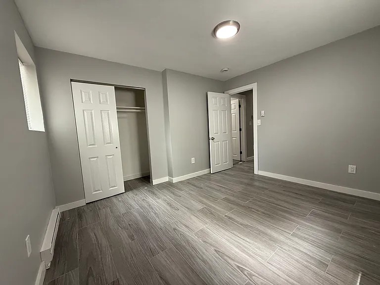 565 Hyde Park Ave #2 — Photo 2