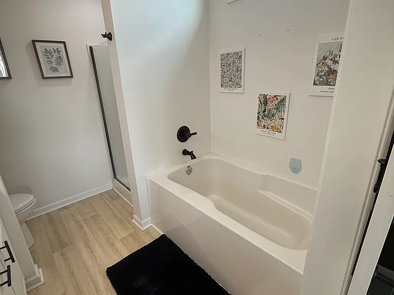 122 S Waverley St — Photo 5