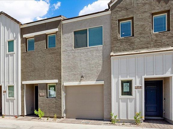 3rd image of 2214 W El Caro Drive