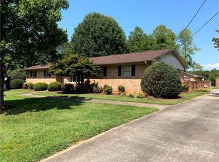 2109 15th Ave NE, Hickory, NC 28601