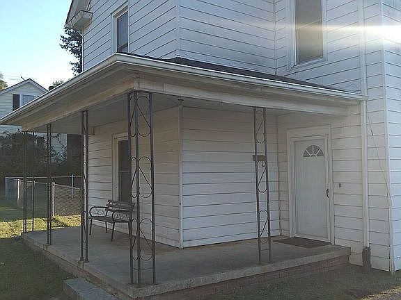3rd image of 908 N Scales St