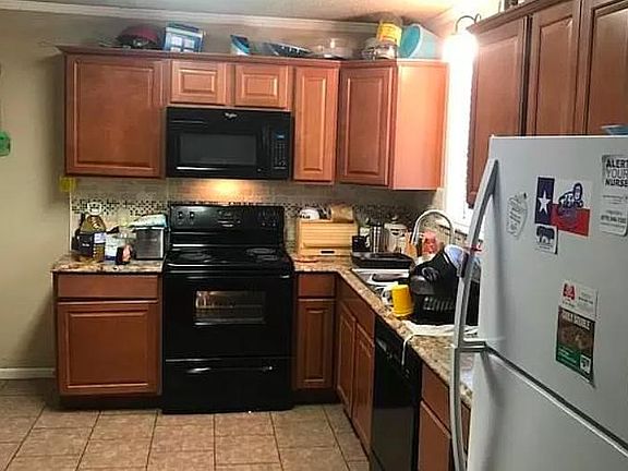 3rd image of 1001 Holleman Dr
