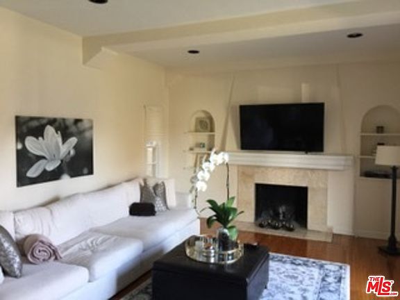 4th image of 1157 S Crescent Heights Blvd