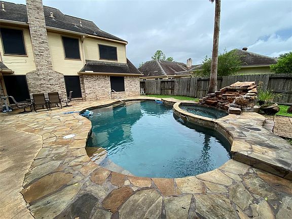 2nd image of 3419 Sophora Pl