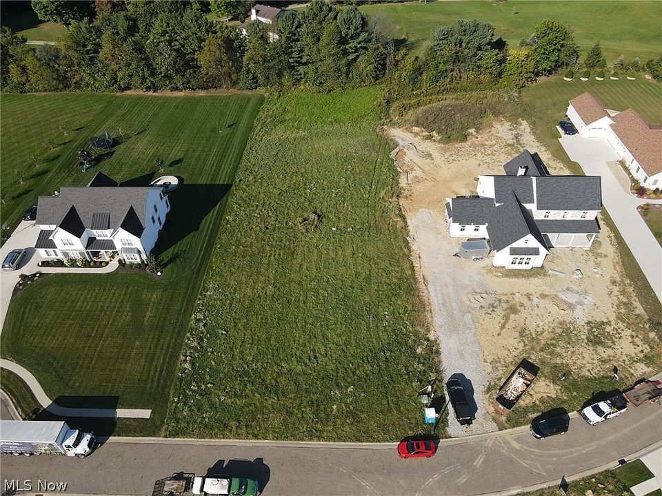 2nd image of Leighfield Ln NE