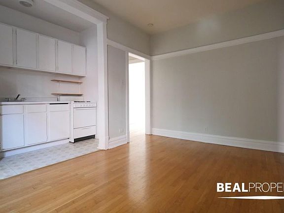 4th image of 7235 W Barry Ave #A1