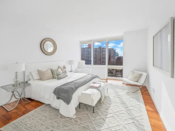 640 West 237th Street image 5 of 20