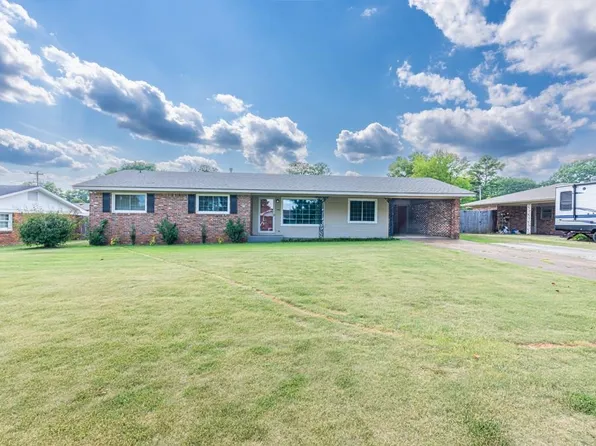 506 E Lakeside Dr, Florence, AL 35630