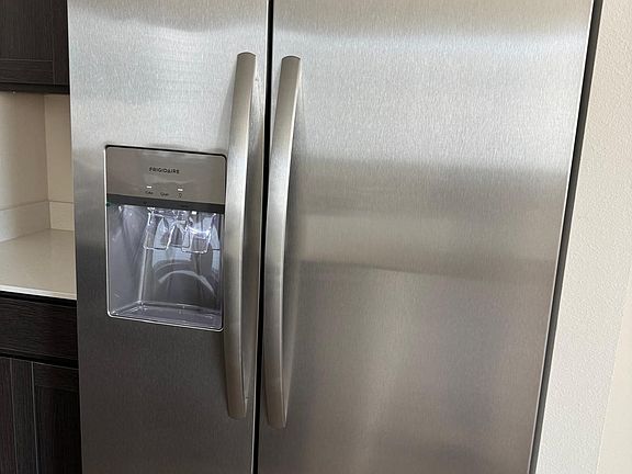 4th image of 213 Arbor Dr