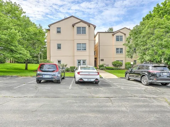 185 Manville Hill Rd APT 105, Cumberland, RI 02864