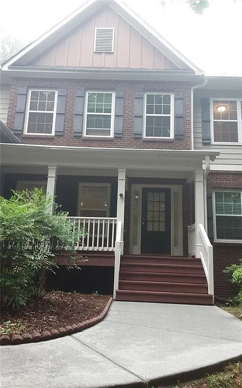 5 bed, 3.0 bath, 3924 sqft, $2,700 — Photo 3