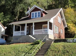 403 N 2nd St, Alma, WI 54610