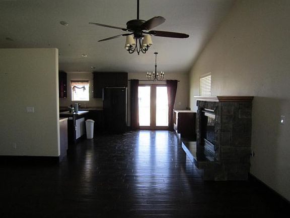 5th image of 760 Boise St