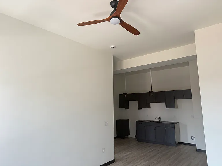 314 1/2 N Bridge St #1 — Photo 6