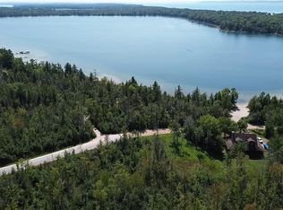 14222 Birch Pointe Dr, Kewadin, MI 49648