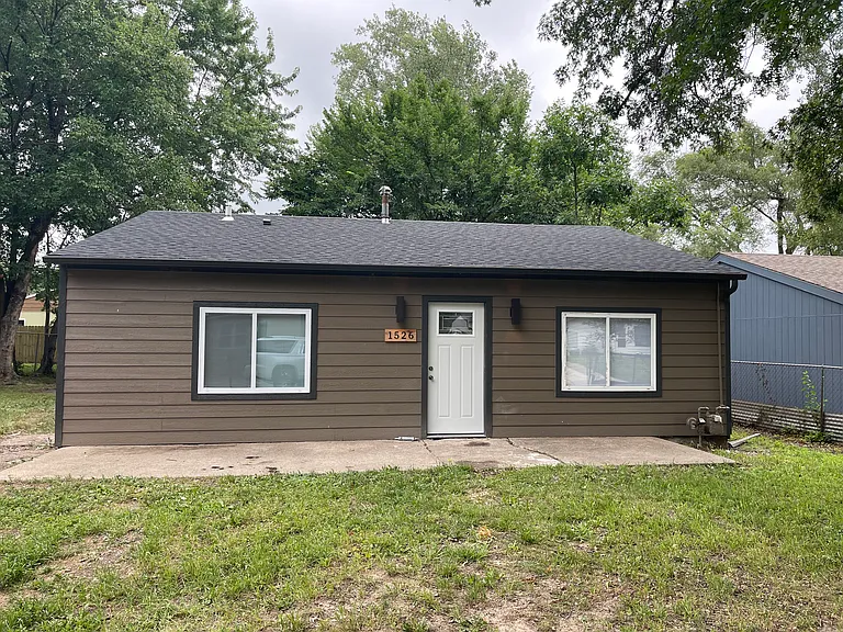 1526 Wedgewood Dr — Photo 19