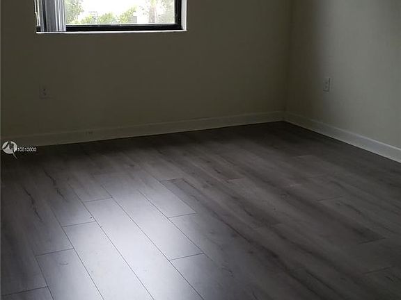 4th image of 11712 SW 151st Ave #11712
