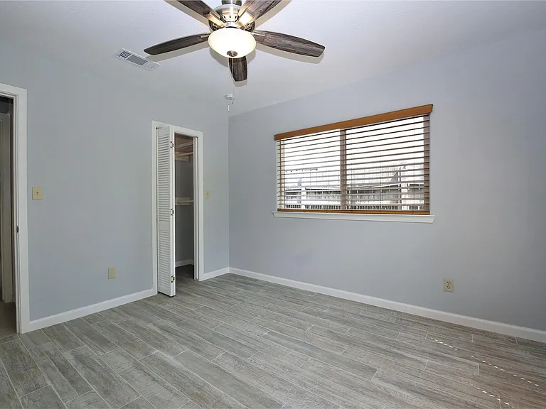 2806 Bluebonnet St — Photo 11