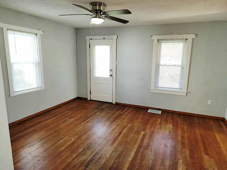 1023 Carbon Rd — Photo 26