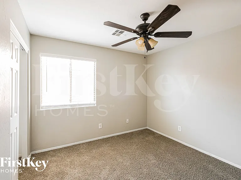 1820 S 106th Ln — Photo 14