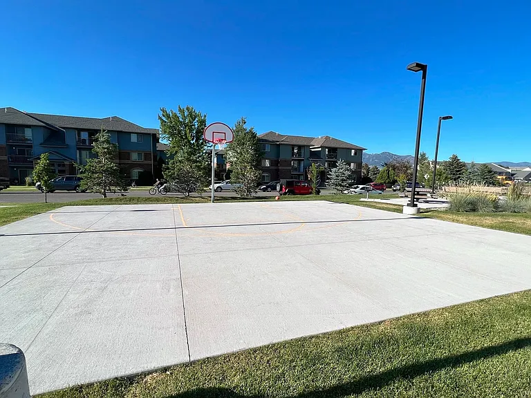 Spanish Peak Apartments — Photo 17