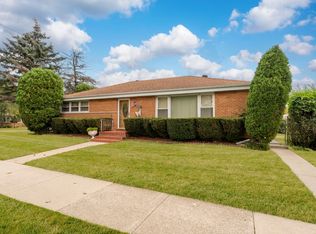 9555 Kildare Ave, Skokie, IL 60076