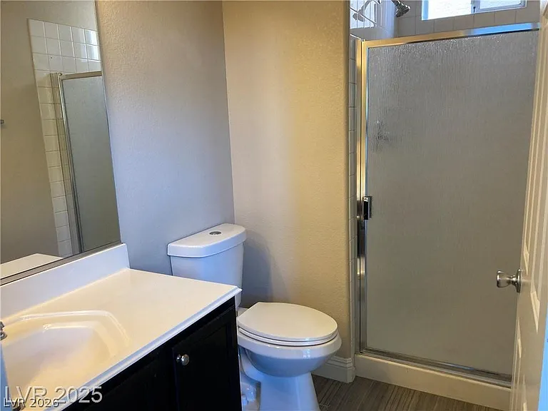 3120 Whispering Canyon Ct — Photo 42