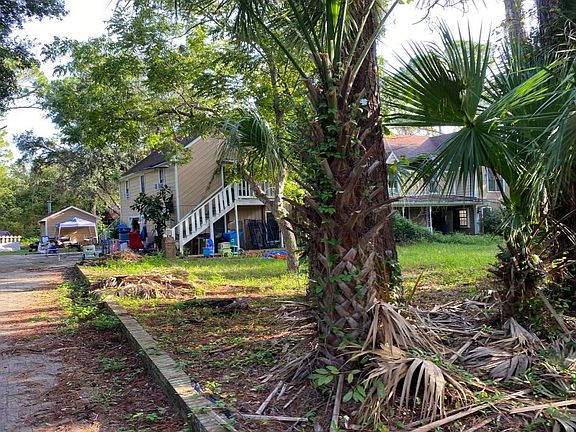 2nd image of 1085 W Granada Blvd