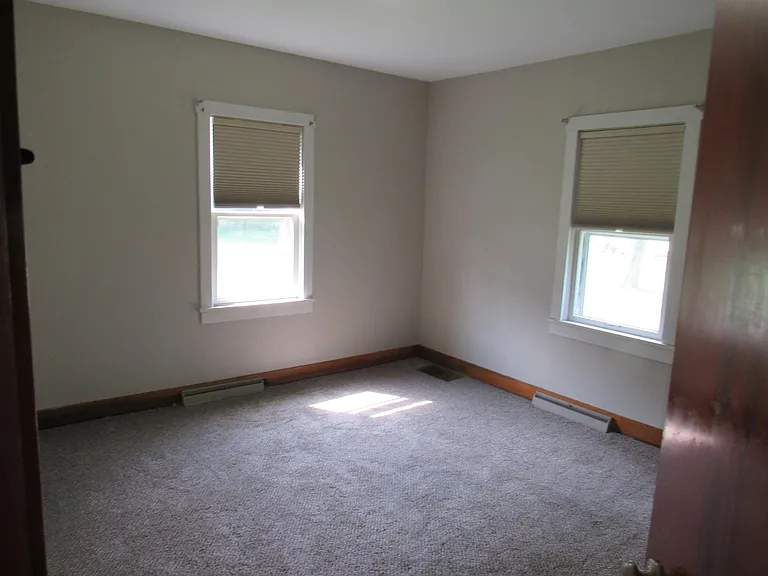 180 Columbine Ave — Photo 10