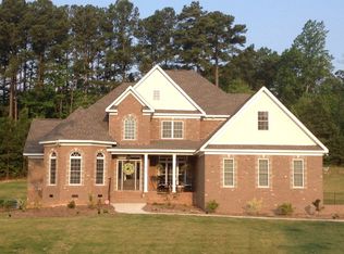 909 Old Carriage Way, Sanford, NC 27330