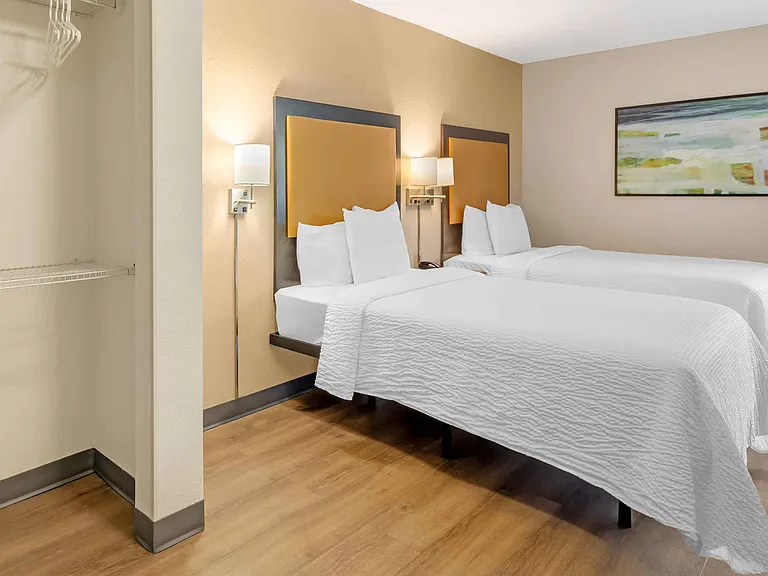 Deluxe Studio - 2 Full Beds
