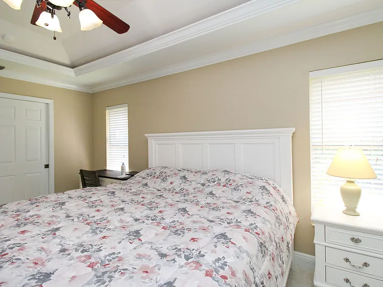 333 Wentworth Ct — Photo 36