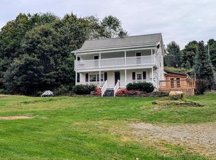 41 Tall Pines Ln, Hillsville, VA 24343