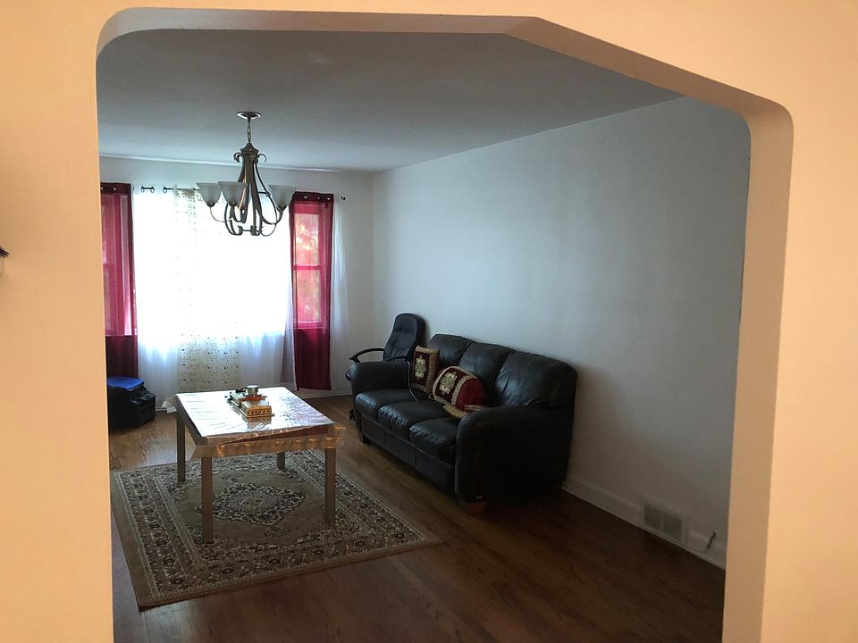 1st image of 6434 N Fairfield Ave #2