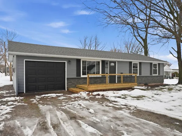 332 W Pleasant St, Churubusco, IN 46723