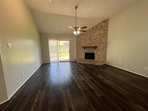 3rd image of 2722 Village Ct