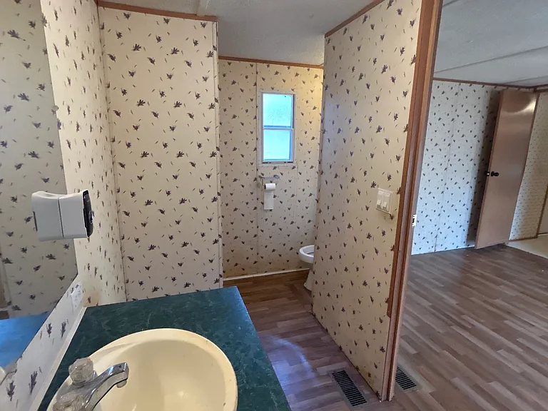 1834 Hylander Dr — Photo 12