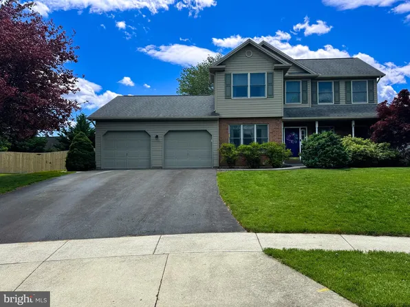 329 Hunter Path Rd, Hummelstown, PA 17036