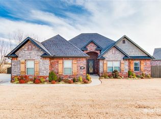 3705 SW Banbury Dr, Bentonville, AR 72712