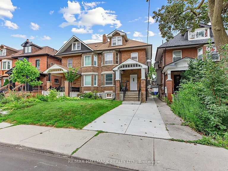 43 Highview Cres #3 — Photo 2