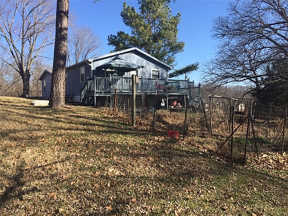4th image of 108 NE Park St