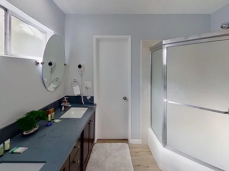11153 Morrison St — Photo 54