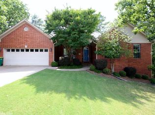 32 Duquesne Dr, Little Rock, AR 72223