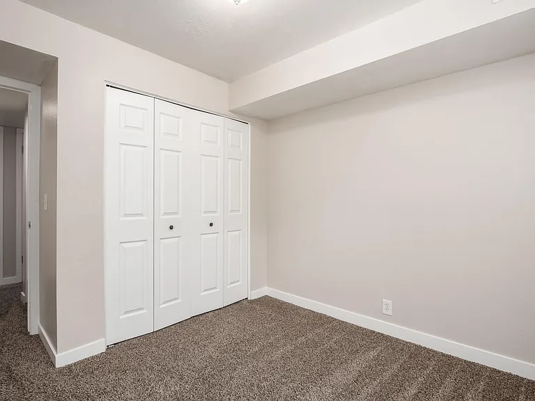 2nd bedroom view with closet.